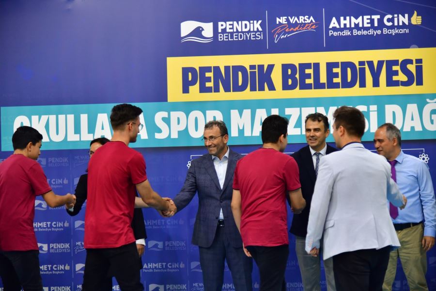 PENDİK BELEDİYESİ 172 OKULA SPOR MALZEMESİ DESTEĞİ YAPTI