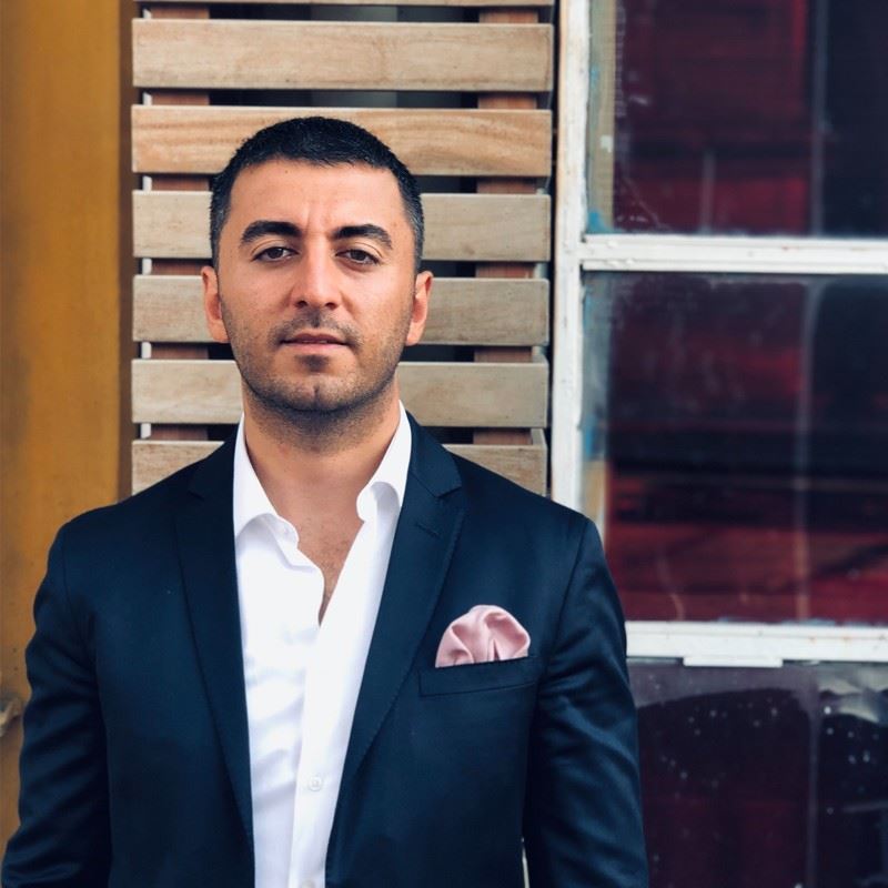 CEM AVŞAR: ‘DEPREMZEDELER BOŞ KONUTLARA YERLEŞTİRİLMELİ, KİRALARI DEVLET ÜSTLENMELİ’