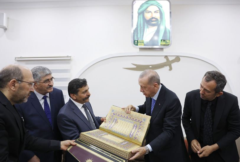 ERDOĞAN, CENABIHAK, DİRLİĞİMİZİ, BİRLİĞİMİZİ, KARDEŞLİĞİMİZİ ZEVALDEN MUHAFAZA EYLESİN
