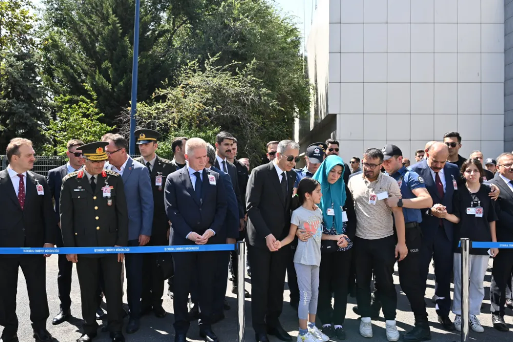 ŞEHİT POLİS MEMURU HAKAN TELLİ, SON YOLCULUĞUNA UĞURLANDI