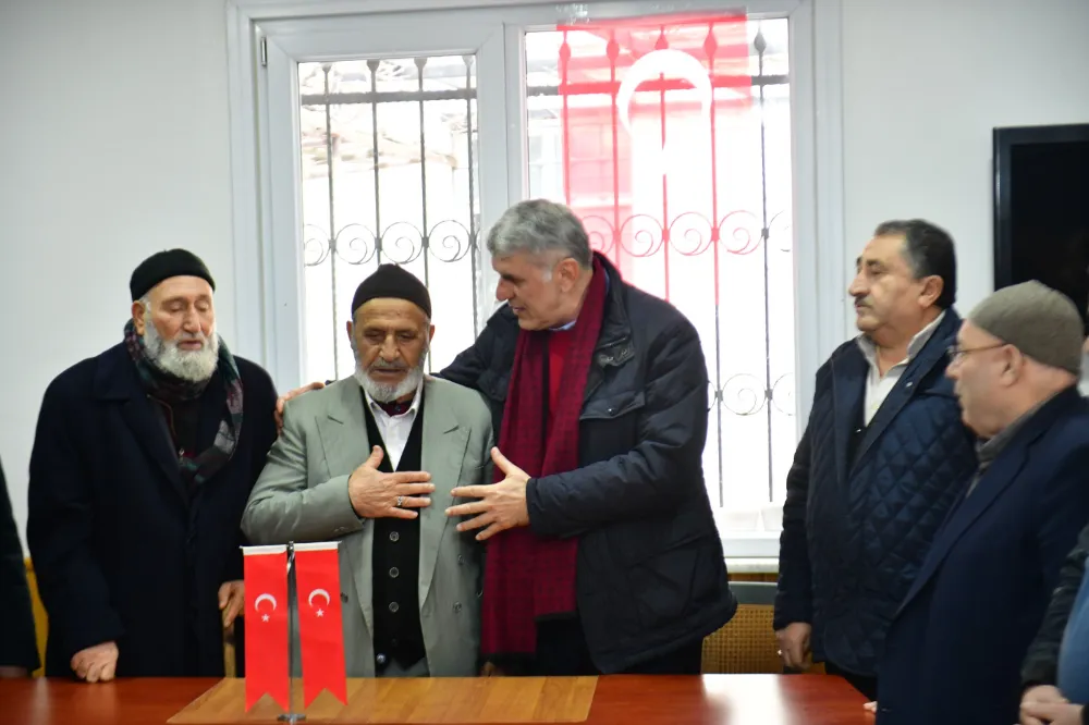  BAŞKAN ADAYI EKŞİ, KADEM EKŞİ CAMİ CEMAATİYLE SOHBET ETTİ