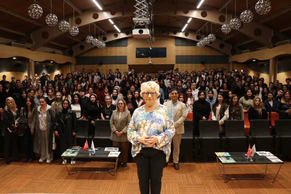 PROF. DR. SEVİL ATASOY: “BAĞIMLILIK TEDAVİ EDİLEBİLİR, KRONİK BİR BEYİN HASTALIĞIDIR!”