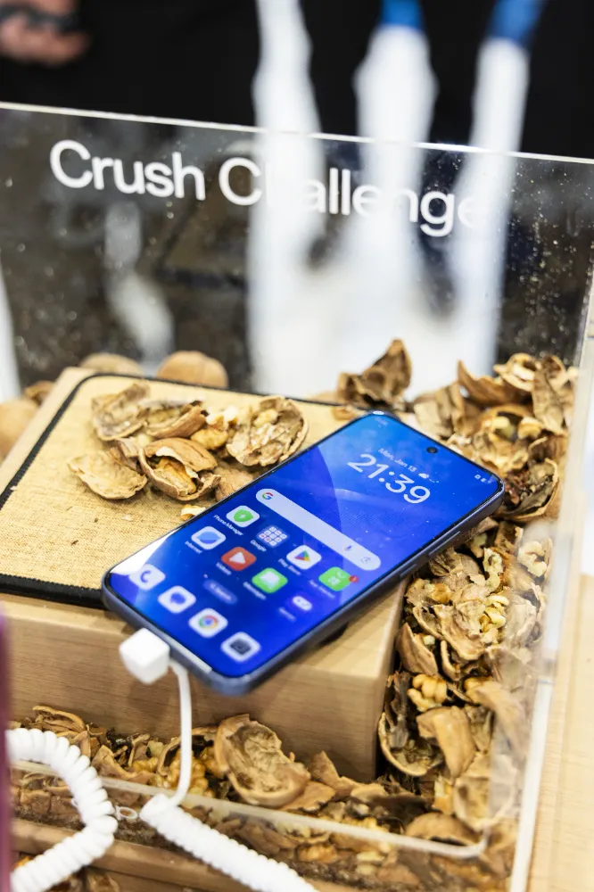 GÜÇ, DAYANIKLILIK VE AKICILIĞI BİR ARAYA GETİREN OPPO A6 PRO GELİYOR