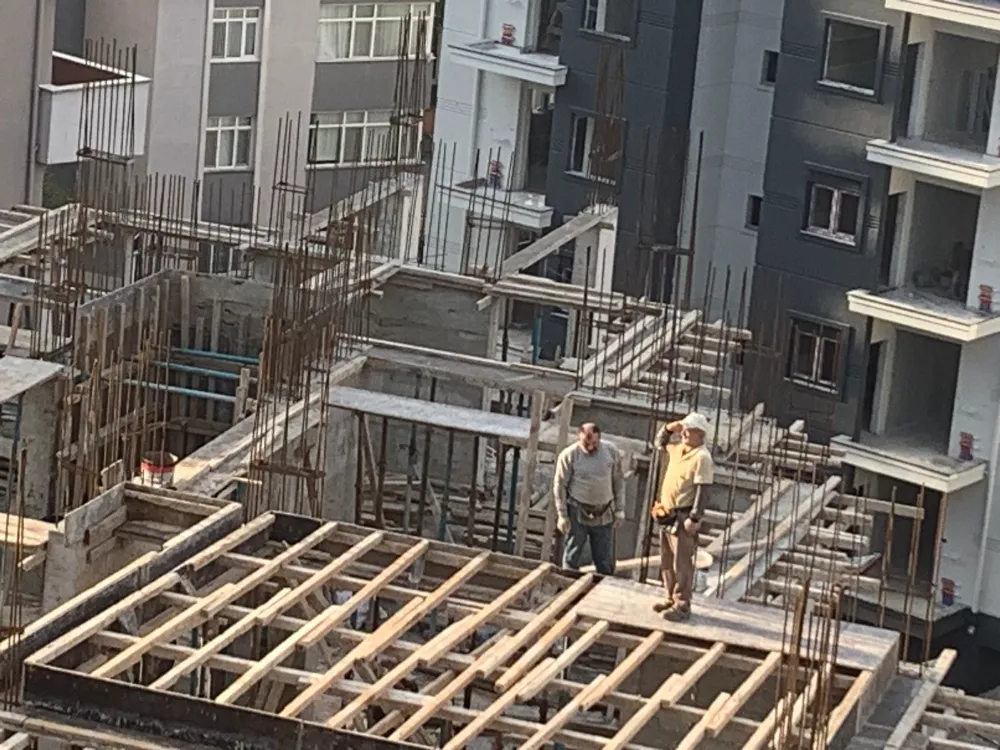 KARTAL’DA İŞÇİLER 9’U 5 GEÇE ATATÜRK İÇİN DURDULAR