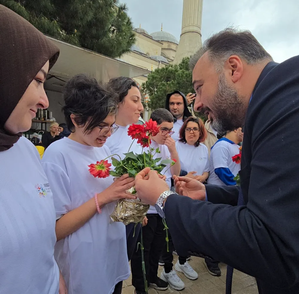 MALTEPE’DE ENGELLER SEVGİYLE AŞILDI