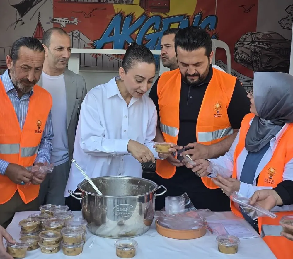 AK PARTİ KARTAL TEŞKİLATI AŞURE GÜNÜ’NDE VATANDAŞLARLA BULUŞTU 