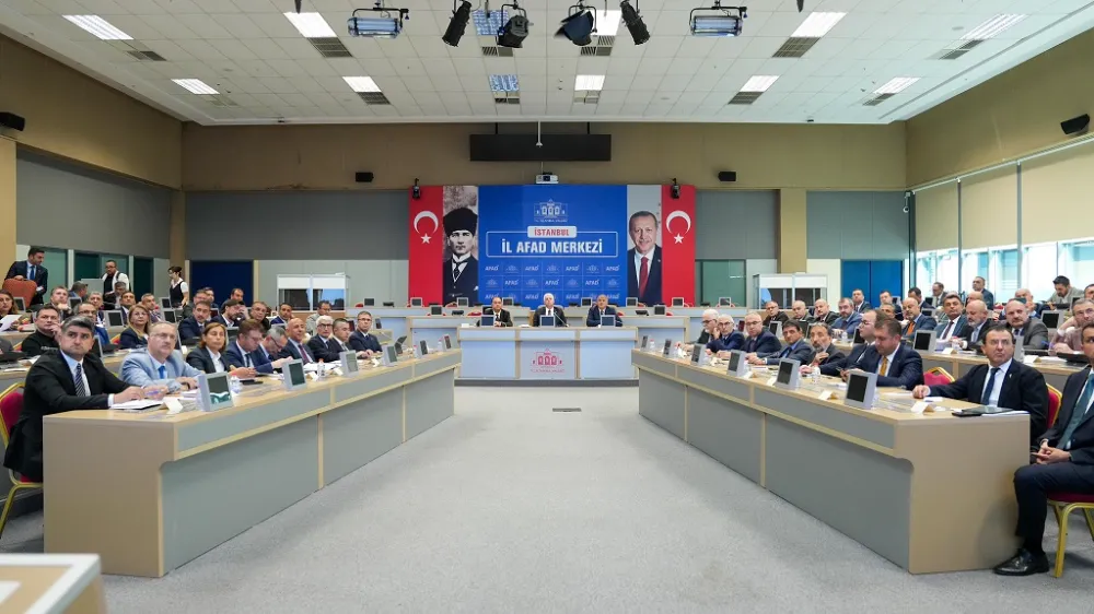 VALİ GÜL: “BELEDİYELERLE BİRLİKTE ÇALIŞIRSAK SAHİPSİZ HAYVAN MESELESİNİ ÇÖZERİZ”