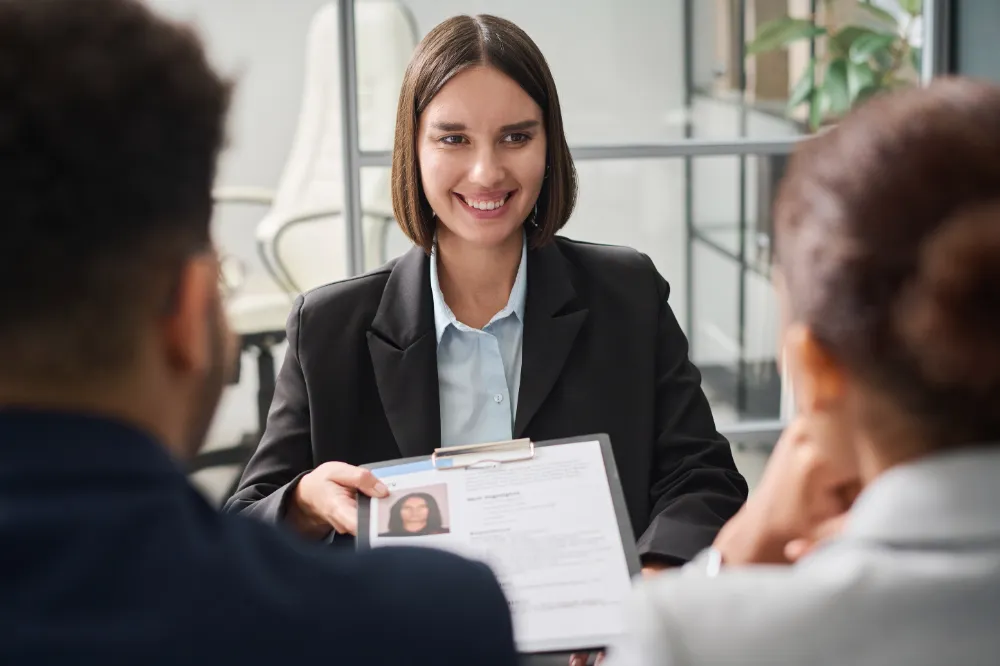 TÜRKİYE’DE CV’ DE FOTOĞRAF TERCİHİ ÖNDE